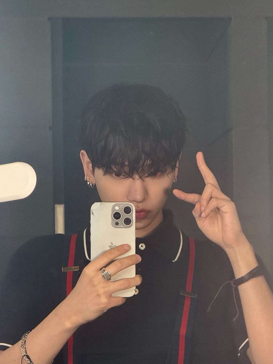 #JAEHYUN 🐶 WEVERSE UPDATE — 250516: 📸

#BOYNEXTDOOR #보이넥스두어 #BND #명재현 #MYUNGJAEHYUN