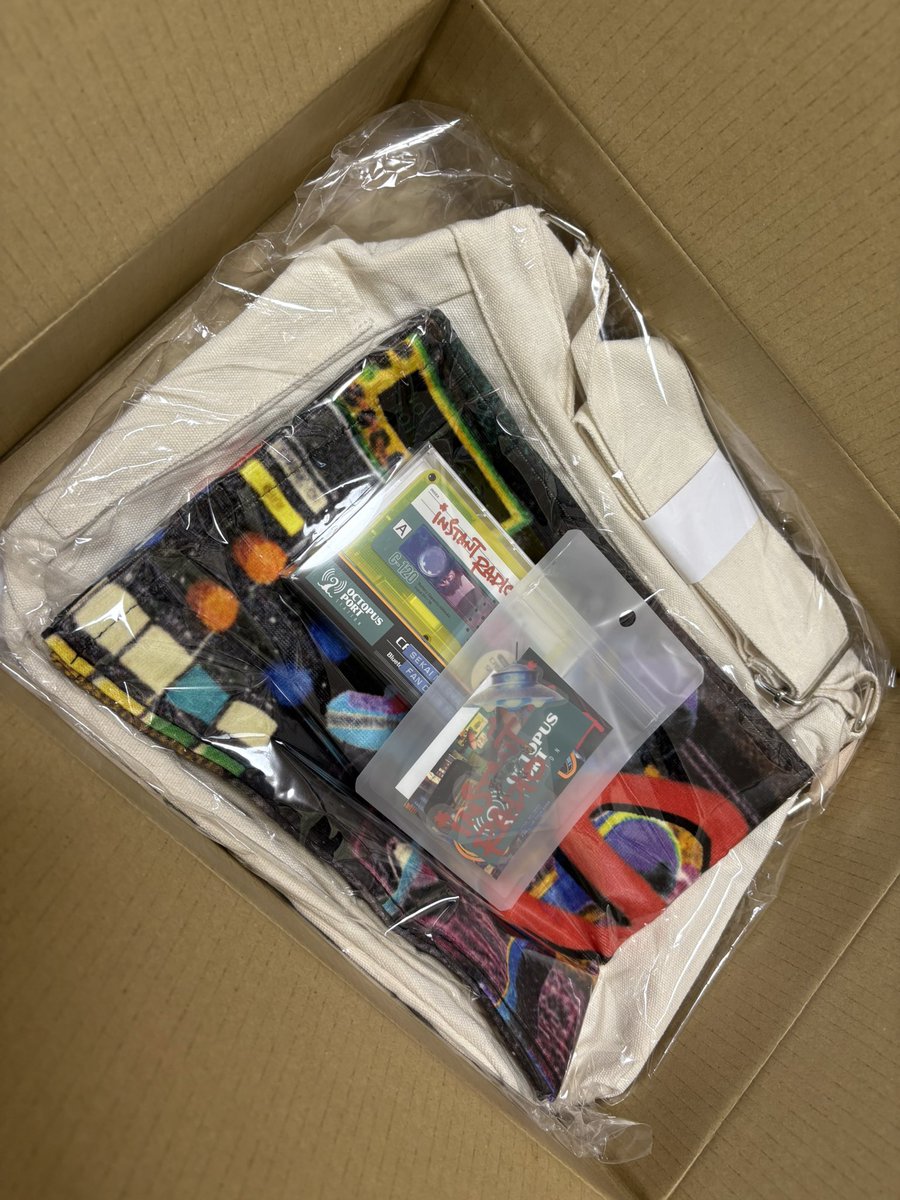 rain_Ender_'s tweet photo. 届いた！
#INSTANTRADIO https://t.co/KoF4V2rwtD