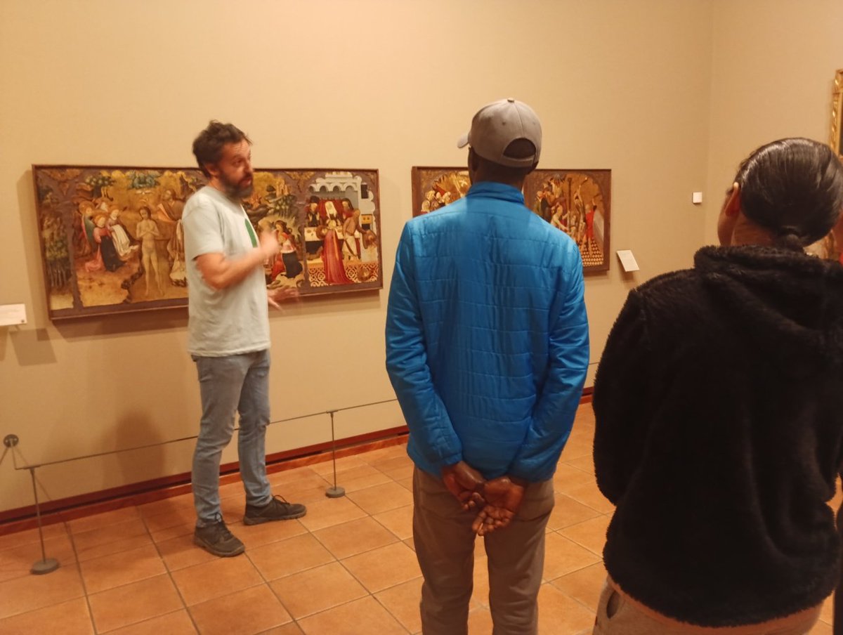 cfaMontseny's tweet photo. El 29 d'abril els grups de Català 1 i 2 vam anar al @mevmuseu a veure l'exposició "A taula", què i com menjava la gent durant l'Edat Mitjana i ens en van explicar tots els detalls. La taula del senyor, la del monjo i la del pagès eren molt diferents. Ens ho vam passar molt bé! https://t.co/Oycl1fVkVu