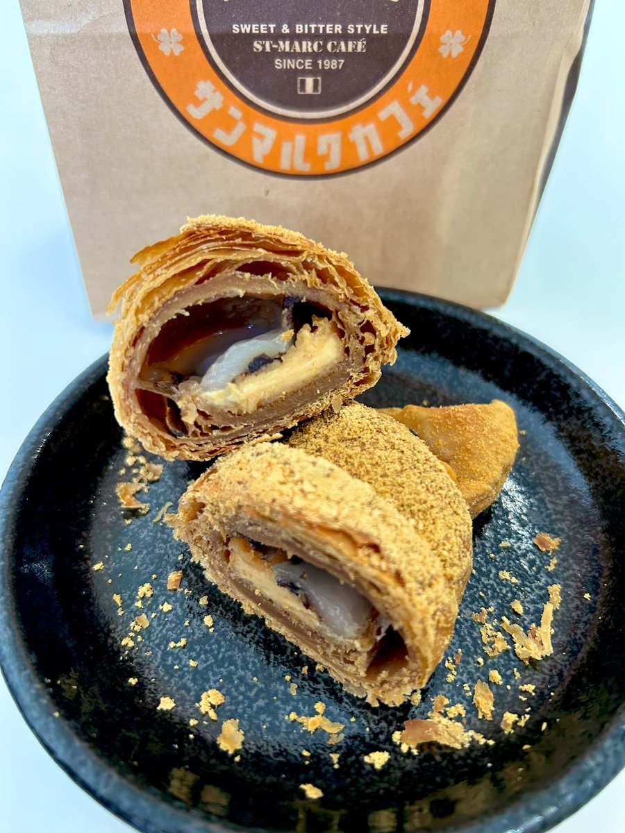 4階サンマルクカフェから、期間限定メニューのご紹介！
『きな粉極まる プレミアム チョコクロ
桔梗信玄餅』
たっぷりのきな粉ともっちりとろっとした求肥、黒みつクリームが最高…✨
桔梗信玄餅と同じきな粉を使っています！
期間限定なのでお早めに😋

 #サンマルクカフェ
#イオンモールいわき小名浜