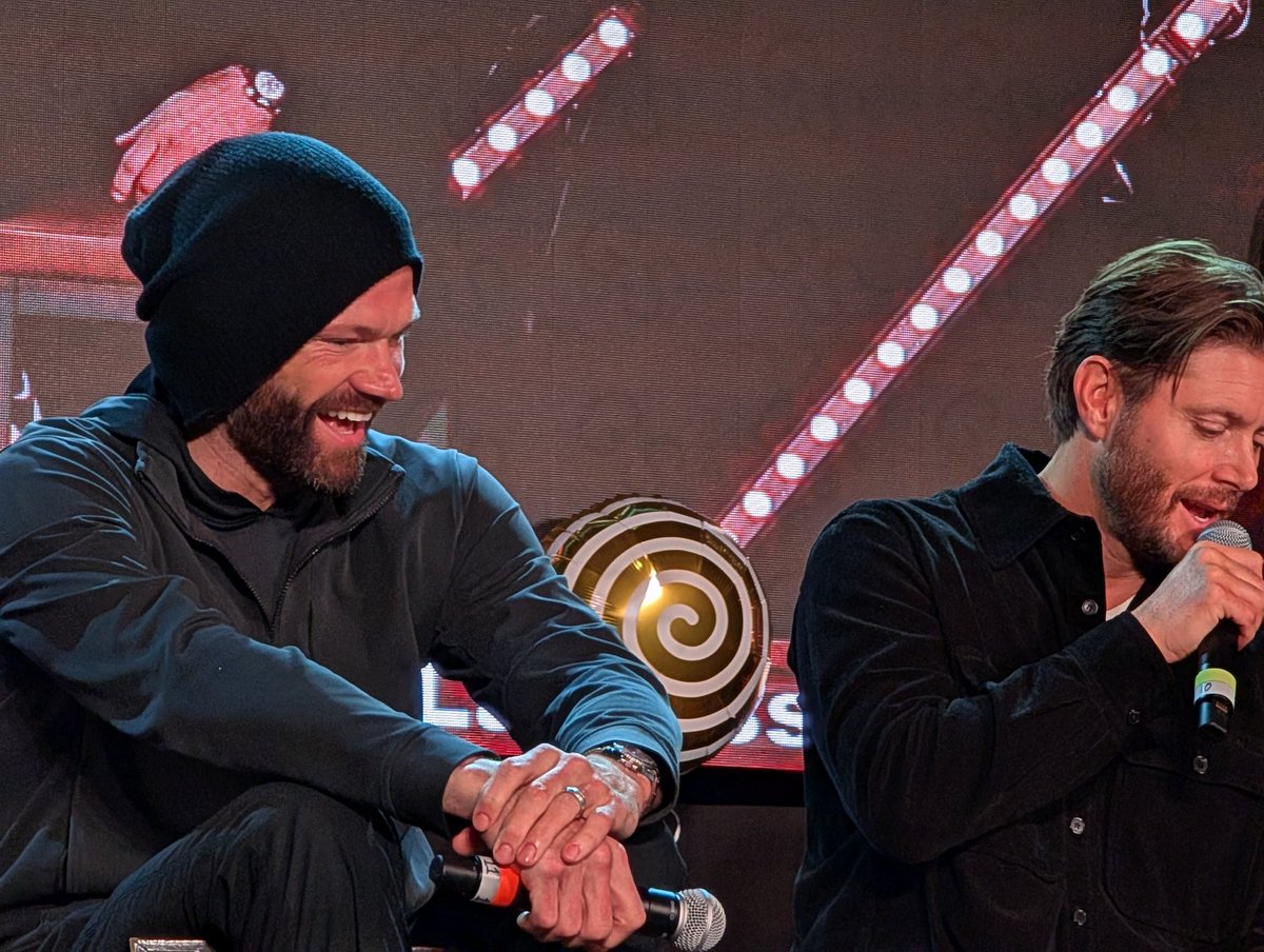 gabstdv's tweet image. Good Luck to everyone who is asking for a Ticket for #JIB16
#SPNFamily #JIB