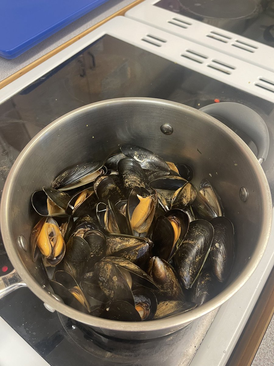 Cleveden_cooks's tweet photo. Attending a fantastic CPD event today – flipping the script and teaching the teacher with @SeafoodScotland Miss Pollock just made fresh mussels in a Thai-spiced sauce. Amazing flavours, great inspiration for the classroom! @ClevedenSec42 #seafoodinschools https://t.co/P8wjcBEqEi