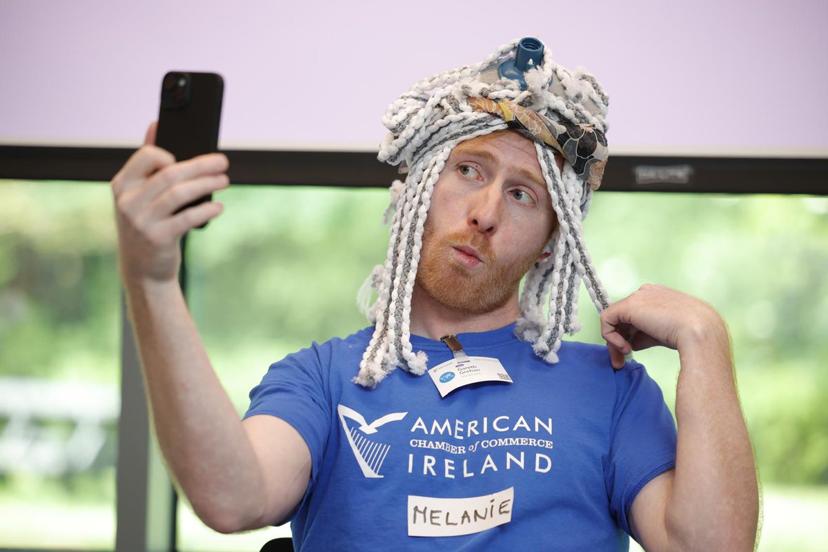 AmericanChamber's tweet image. 1/4 Taking to the stage now, we have Team 4, Dee Dee!

The DeeDee app, provides individuals with a carbon footprint score, based on their actions throughout the day.

#AmChamLeaders #AmChamHackers