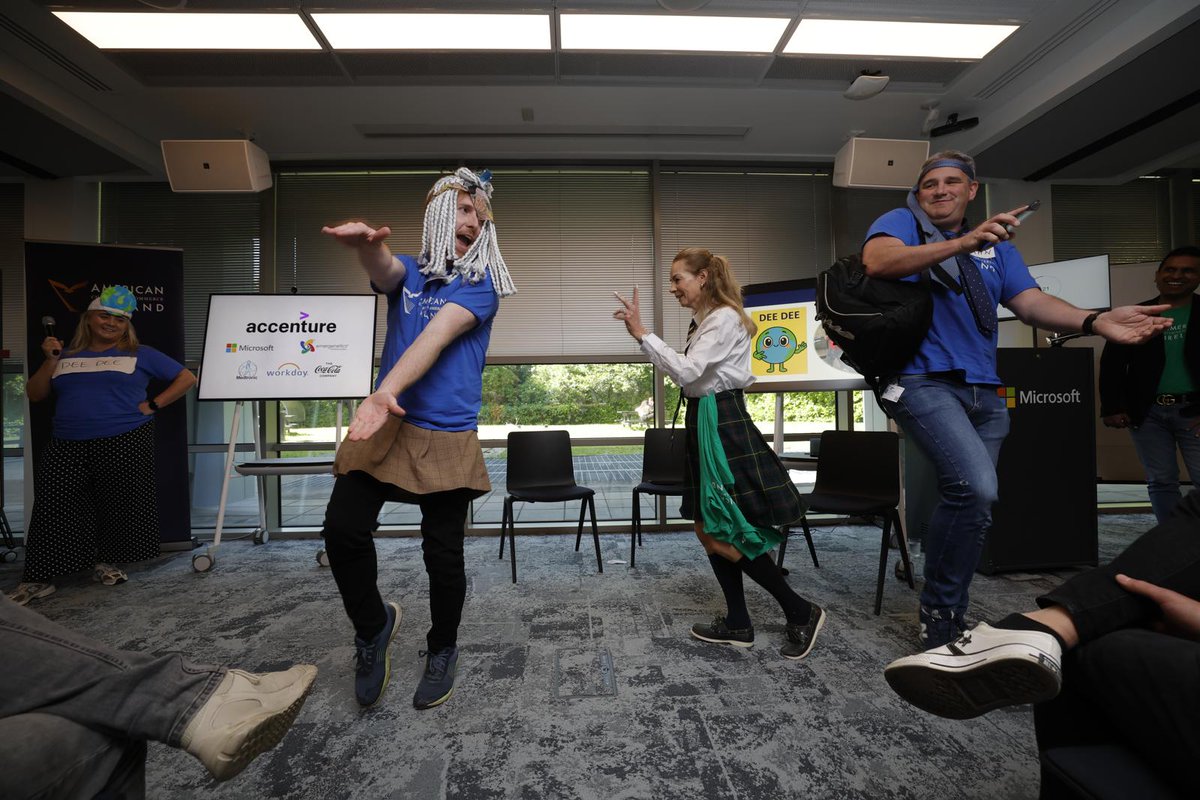 AmericanChamber's tweet image. 1/4 Taking to the stage now, we have Team 4, Dee Dee!

The DeeDee app, provides individuals with a carbon footprint score, based on their actions throughout the day.

#AmChamLeaders #AmChamHackers