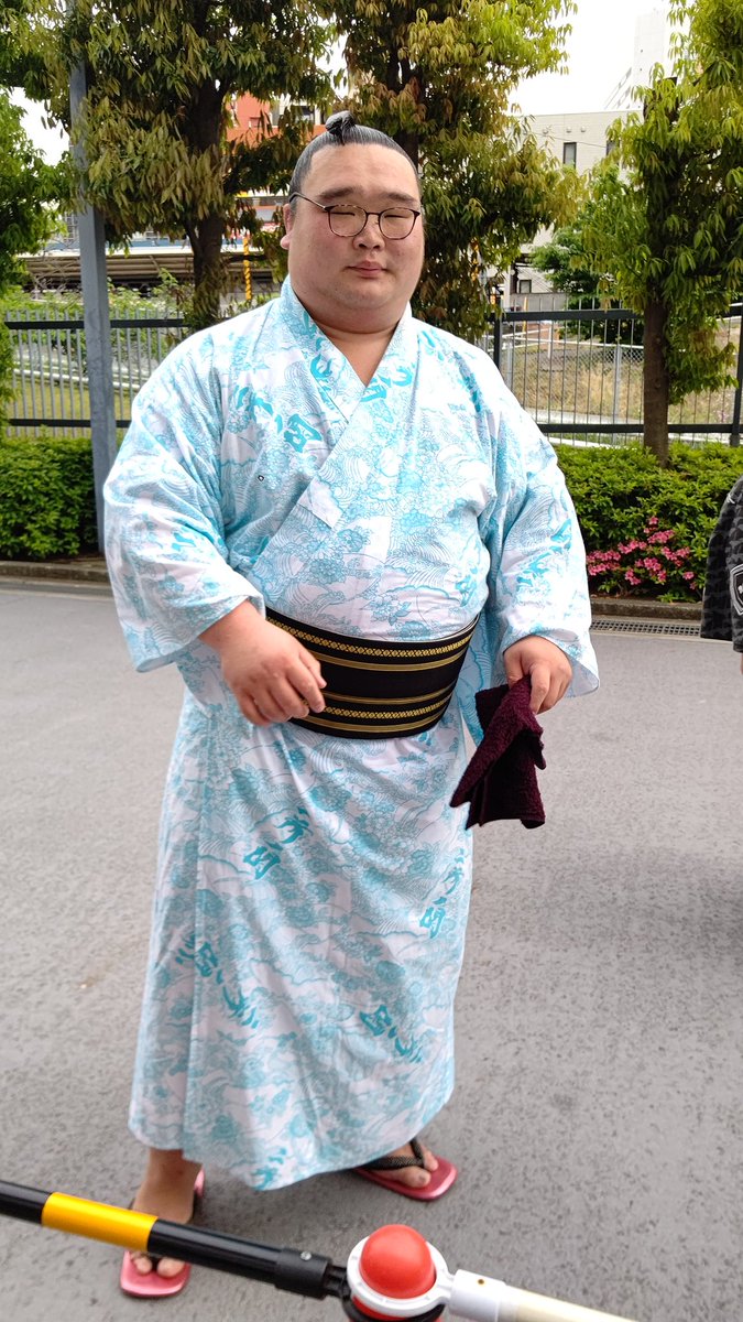 wDCvUfOwO767455's tweet image. ニ所ノ関部屋
白熊関

#ニ所ノ関部屋