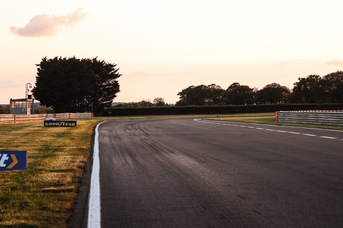 BTCC's tweet photo. 🎟️ TICKET COMPETITION 🎟️

Win tickets for you + one for both Saturday &amp; Sunday of Snetterton (24–25 May)! 🏁🔥

To enter:
💭 Comment your favourite BTCC memory
👥 Tag who you’d take
🔁 Repost this post!

The lucky winners will enjoy an epic race weekend at Snetterton! 🏎️💨

#BTCC https://t.co/6ELMNuZ4RC