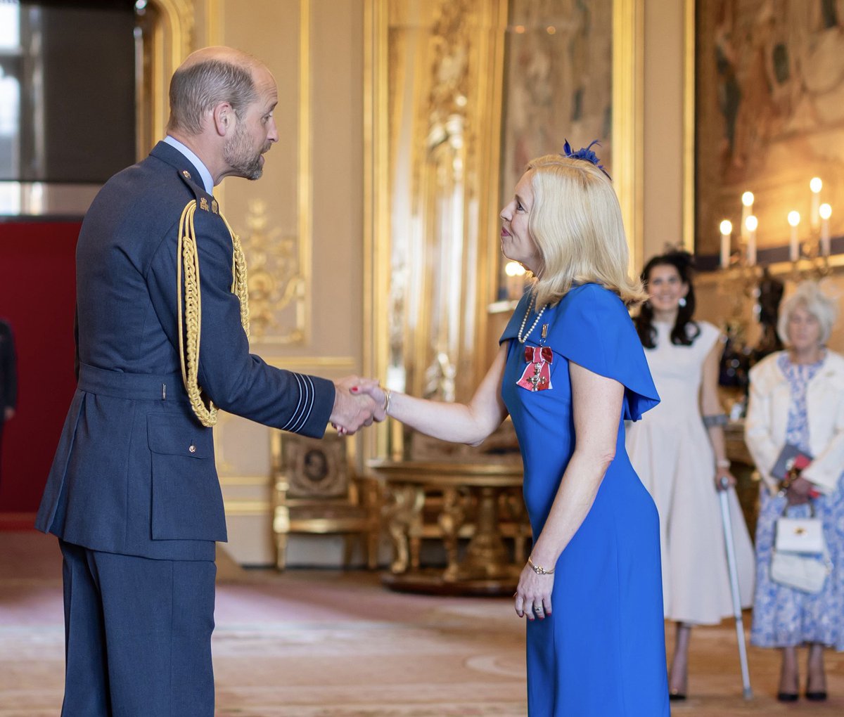 joanneeahmed's tweet image. Still pinching myself! What an incredible honour it was to meet the Prince of Wales and receive my MBE. Feel very proud and so grateful for all the teams inside and outside @DeloitteUK who support all our work between GM and Japan and India @JAPANinUK @MCRIndia @AmbJapanUK 🇯🇵🇮🇳