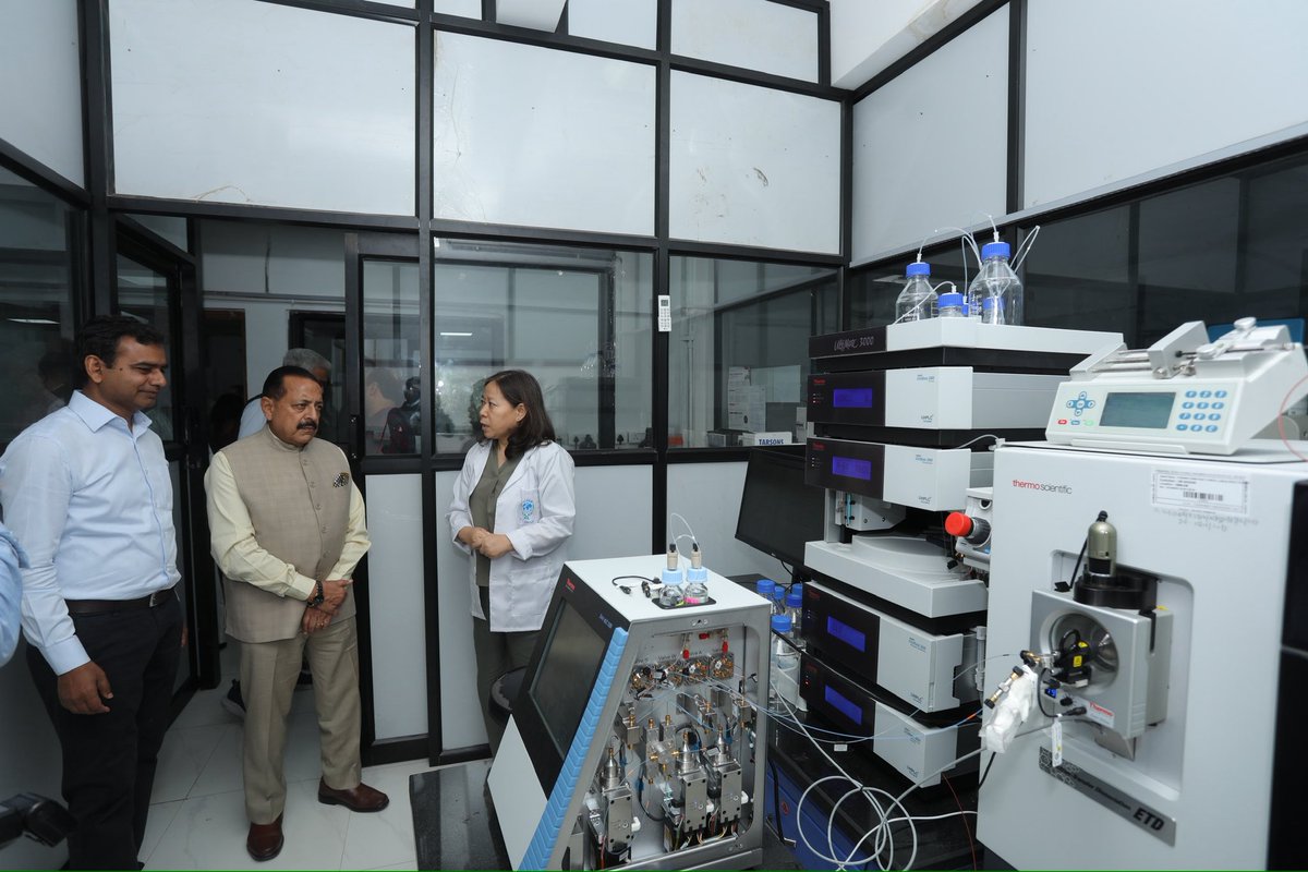 ICGEB, New Delhi (@icgebnewdelhi) on Twitter photo Biofoundry Inaugurated !
<a href="/DrJitendraSingh/">Dr Jitendra Singh</a> inaugurated India’s first publicly funded biofoundry <a href="/ICGEBNewDelhi/">ICGEB, New Delhi</a> in the presence of <a href="/rajesh_gokhale/">Rajesh Gokhale</a> & ICGEB Board of Governors. During his visit, Hon’ble Minister toured the Biofoundry and other research facilities at the institute Biofoundry Inaugurated !
<a href="/DrJitendraSingh/">Dr Jitendra Singh</a> inaugurated India’s first publicly funded biofoundry <a href="/ICGEBNewDelhi/">ICGEB, New Delhi</a> in the presence of <a href="/rajesh_gokhale/">Rajesh Gokhale</a> & ICGEB Board of Governors. During his visit, Hon’ble Minister toured the Biofoundry and other research facilities at the institute