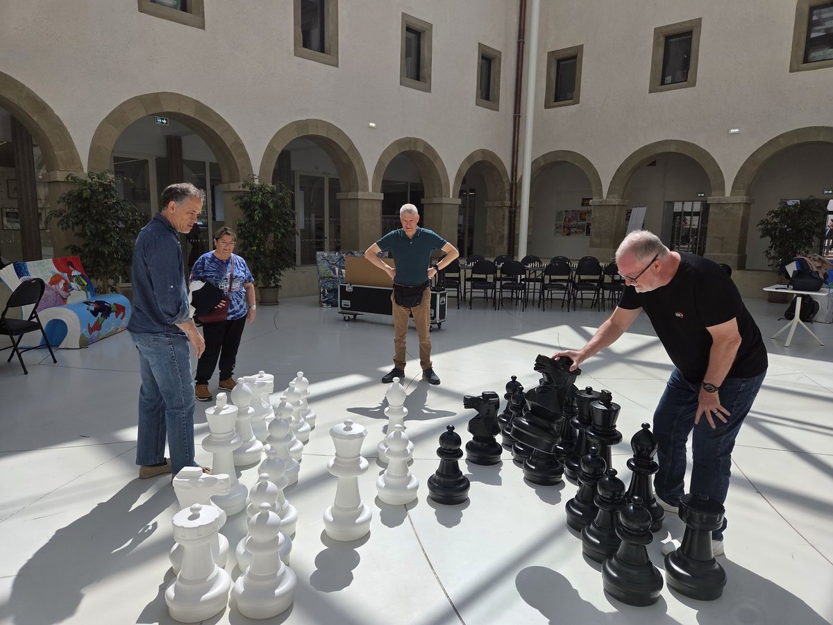Prise de contact avec la magnifique salle de la Visitation de Thonon-les-bains, où se déroulera dans quelques heures l'événement Échecs &amp; Lac ! En compagnie des GM Christian Bauer et Glenn Flear. 
#chess