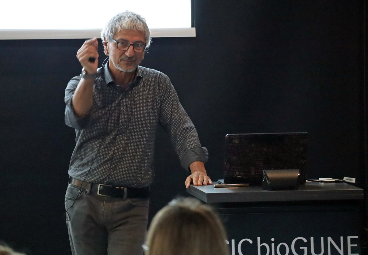CIC bioGUNE (@cicbiogune) on Twitter photo #bioGUNE_Seminars | 🔬 A big thank you to Antonio Molinaro, from <a href="/UninaIT/">Unina Federico II</a>, for his fascinating seminar today at #CICbioGUNE <a href="/brta_eus/">BRTA - Basque Research and Technology Alliance</a>
His talk on "The Power of Sugars" shed light on structural and functional roles of microbial cell wall sugars in innate immune activation #bioGUNE_Seminars | 🔬 A big thank you to Antonio Molinaro, from <a href="/UninaIT/">Unina Federico II</a>, for his fascinating seminar today at #CICbioGUNE <a href="/brta_eus/">BRTA - Basque Research and Technology Alliance</a>
His talk on "The Power of Sugars" shed light on structural and functional roles of microbial cell wall sugars in innate immune activation