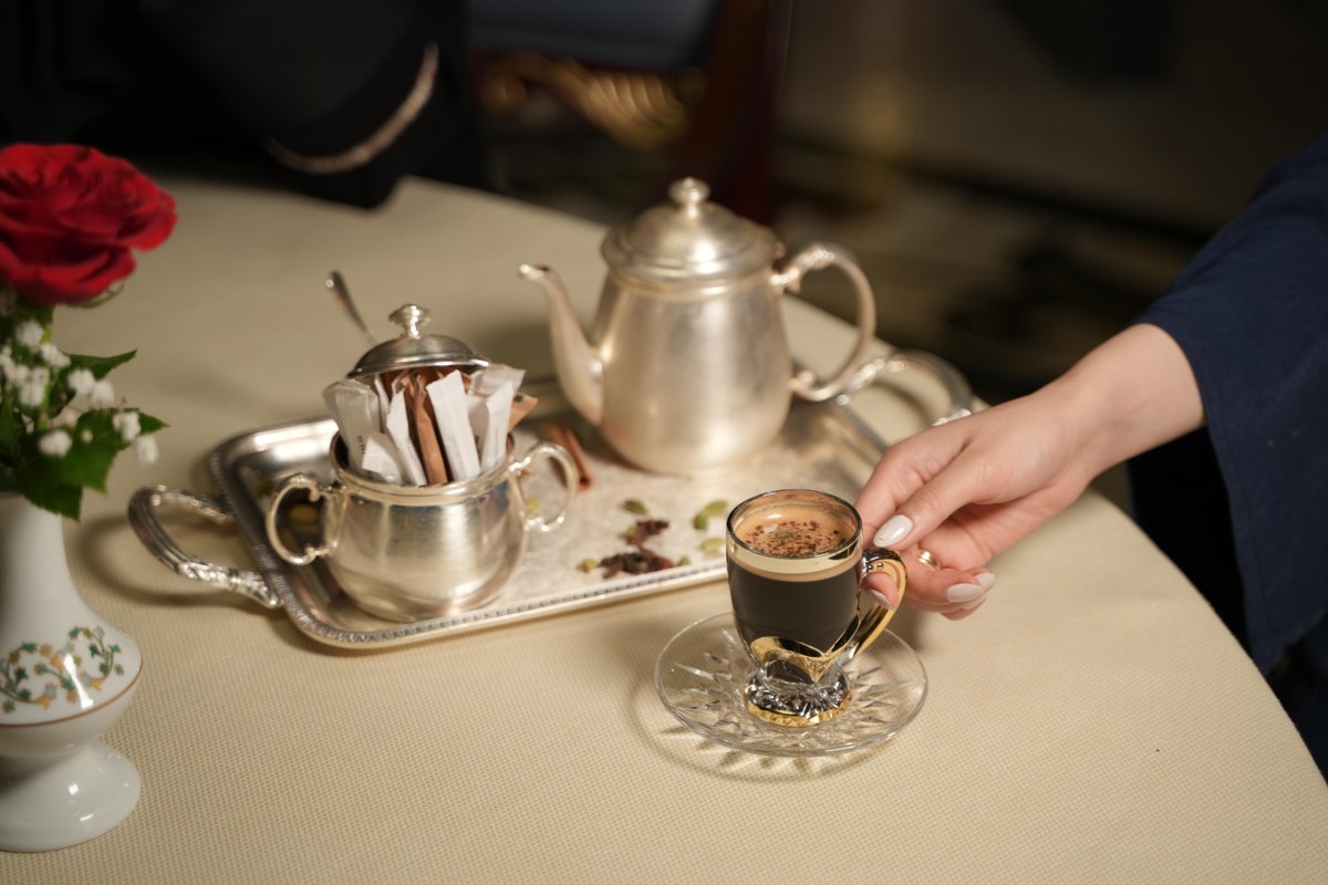 استمتع بنكهات اصيلة و اجواء انيقة و خدمة استثنائية .
يقدم جينجر ليف رحلة طهو هندية لا تنسى 🍛 ✨ 

Ginger Leaf - A Refined Indian Dining experience awaits you 
step into a world of authentic flavors , elegant ambiance , and exceptional hospitality 🍛 ✨