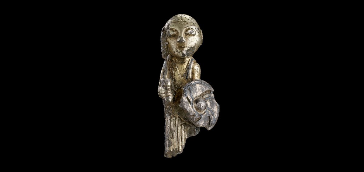 NordicHolyman's tweet photo. This is the dashing Hårby Valkyrie, found on the island of Funen in Denmark in 2012 - she's quite the piece, in gilded silver and niello. Let's have a closer look. 🧵 👀
#ValkyrieFriday https://t.co/92O3QhOde6