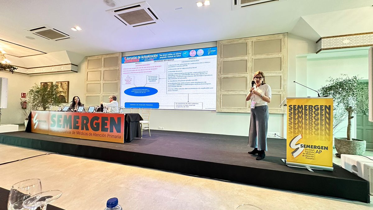🗣“En mayores de 50 años, si sospechamos EII, directamente solicitar colonoscopia, no calprotectina fecal” 
Interesante charla sobre manejo de EII en atención primaria en #JornadasActualizacion2025 <a href="/SEMERGENap/">SEMERGEN | Médicos de AP #SEMERGEN25</a>