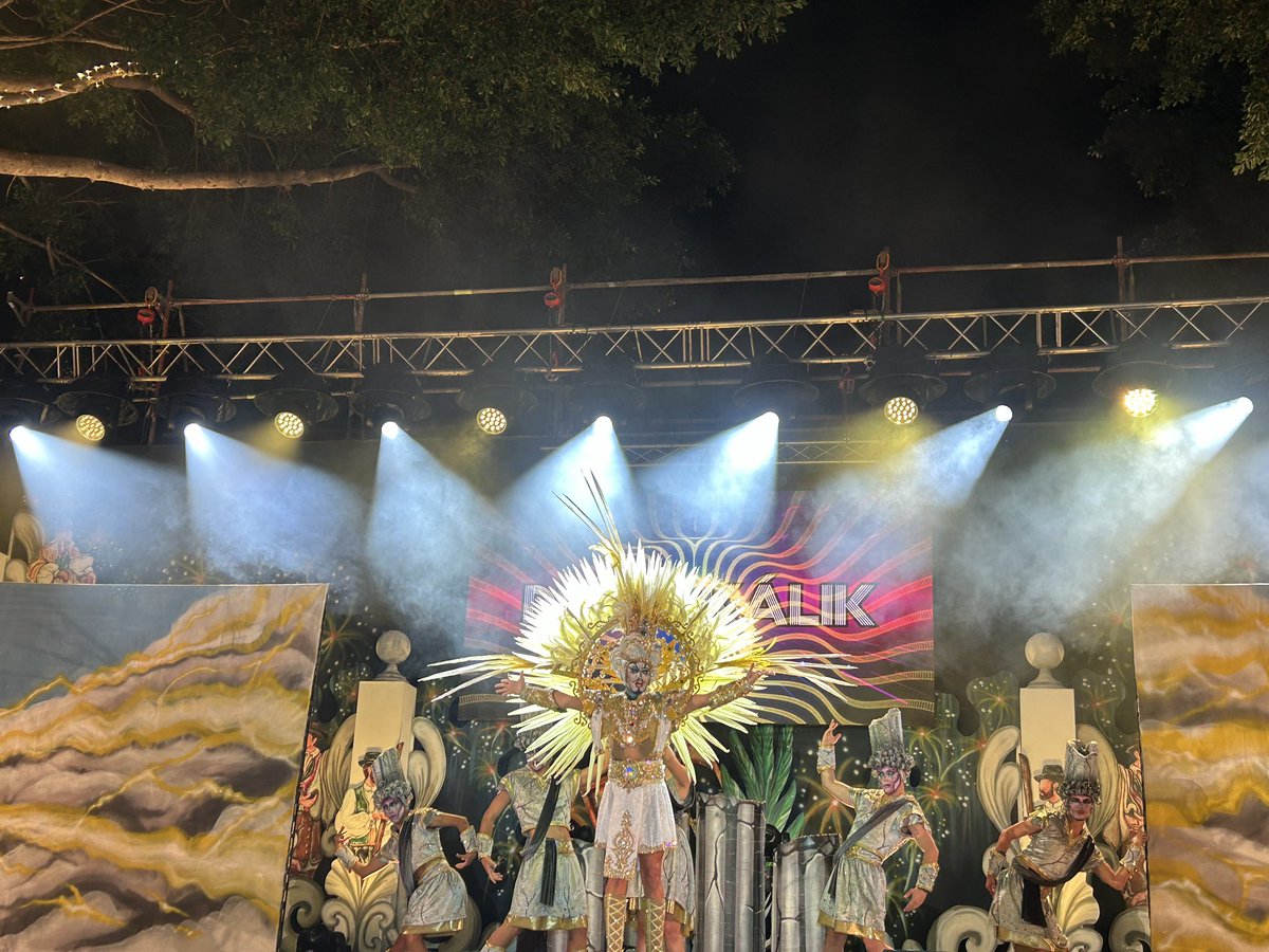 🌟💄Las Fiestas de San Lorenzo abre la inscripción para la Gala Drag Queen 2025. 

🕛 Inscripciones del 19 de mayo al 21 de junio.

🎊 La gala será el 8 de agosto.

➕ℹ️ fiestassanlorenzolpgc.com/las-fiestas-de…

#SanLorenzo2025 #FiestasdelaCiudadLPGC #LasPalmasdeGranCanaria #Orgullolaurentino
