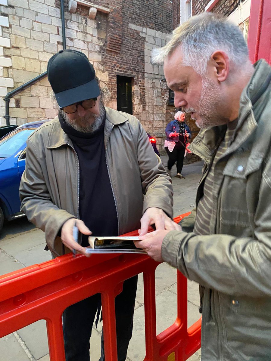 HYWEL ROBERTS😀🦈 tweet media