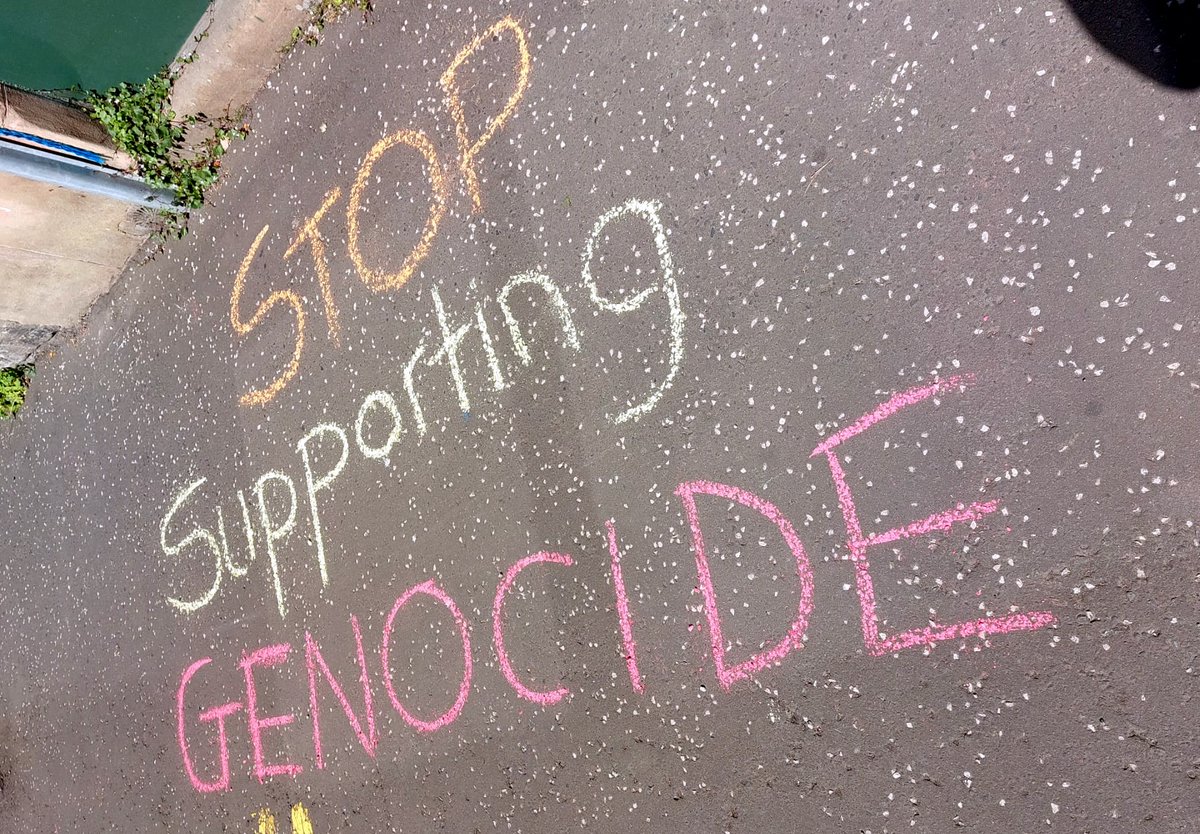 Secure Scotland (@securescotland) on Twitter photo On pavement today at the Edinburgh constituency office of Ian Murray MP, Secy. of State for Scotland, reflecting anger and distress at continuing UK support for the carnage in Gaza. <a href="/ScottishLabour/">Scottish Labour</a> On pavement today at the Edinburgh constituency office of Ian Murray MP, Secy. of State for Scotland, reflecting anger and distress at continuing UK support for the carnage in Gaza. <a href="/ScottishLabour/">Scottish Labour</a>