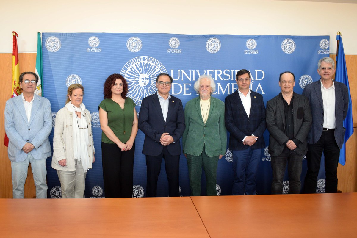 📚 La UAL y la Fundación ARM firman un convenio para custodiar la historia del Partido Andalucista 🇪🇸
El acuerdo garantiza la conservación de documentos clave para el estudio de la historia de Andalucía y España.
📢 Más info 👉 bit.ly/3Fcn8ZK
#UAL #SoyUAL