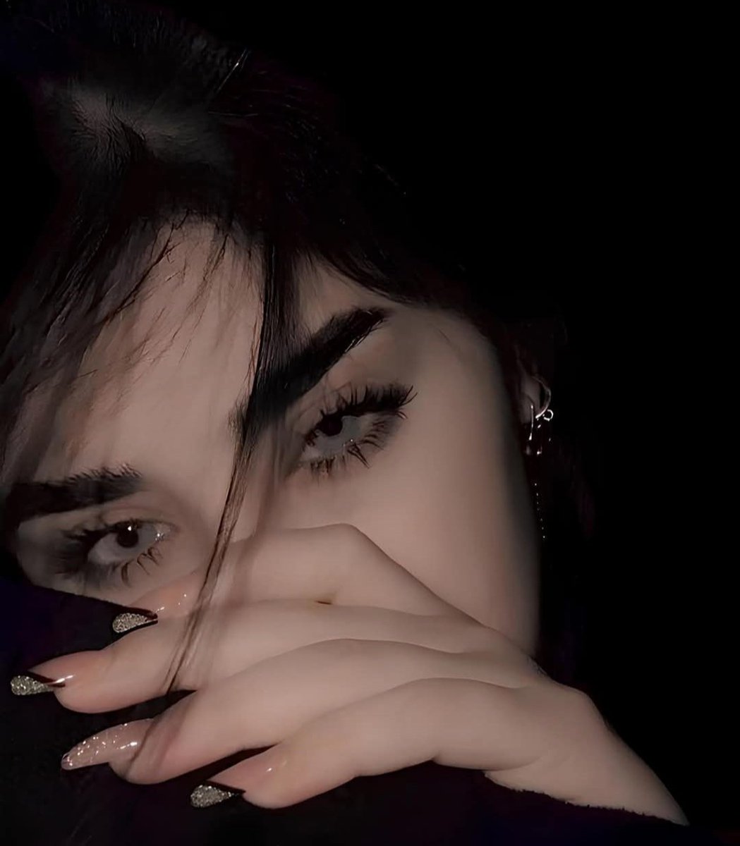 «إنَّ القلوب لا يؤدّبها الجَفاء، ولا يؤثّر بها الهجر، إنما يؤدّبها الحنان، ويؤثر بها اللّين، وتغلبها حرارة الوصل، ويُخجلها الكرم، وتجذبها البشاشة، فافعَل.»

جمعه مباركه للجميع 🌷