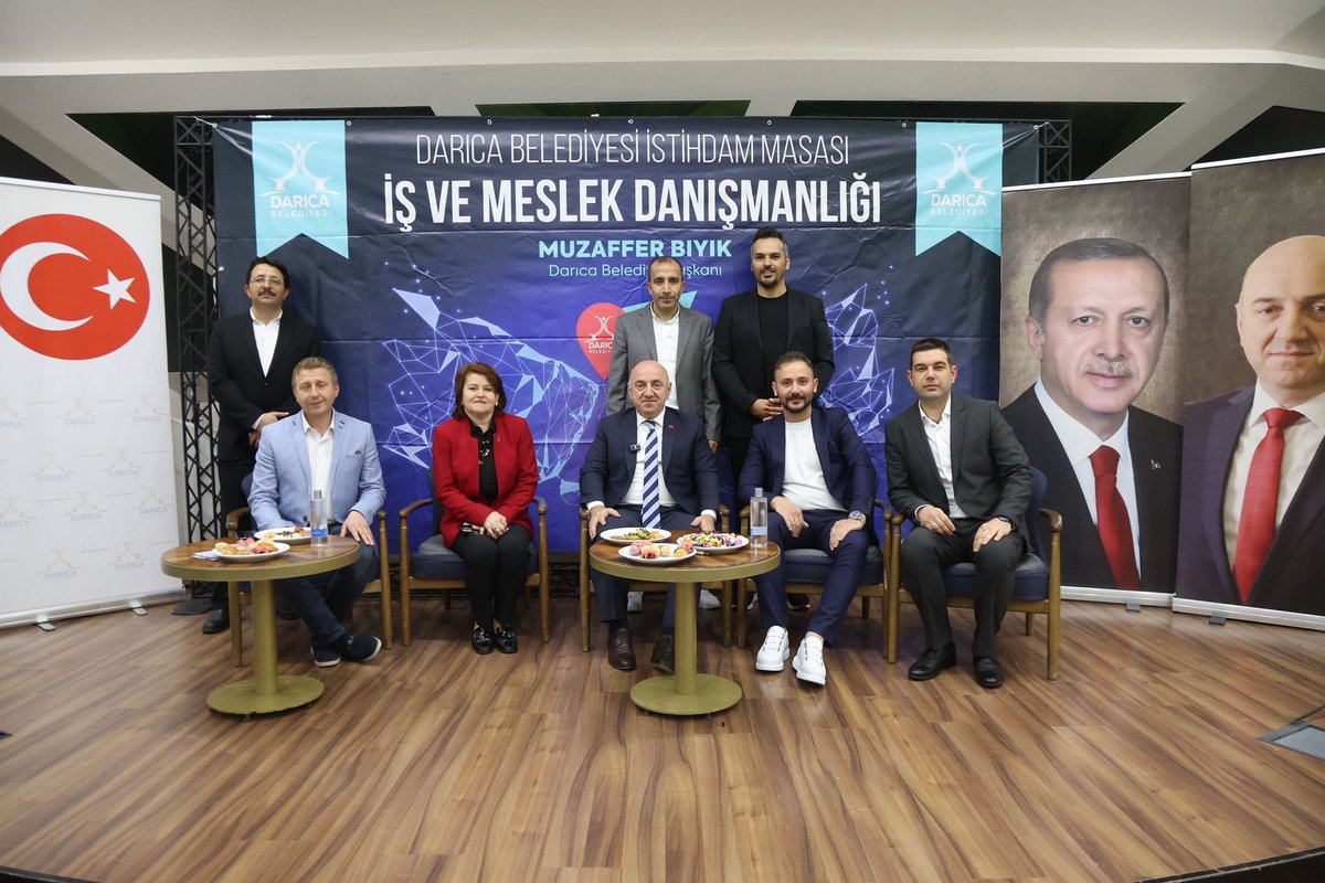Bu yıl dördüncüsünü; iş arayan ile iş verenlerin buluştuğu firmaların katılımıyla gerçekleştirdiğimiz İstihdam Fuarı’mızı ziyaret ettik.

Fuarımız; bugün saat 17:00’a kadar ziyarete açık olacak.

📍Adnan Menderes Kültür Merkezi