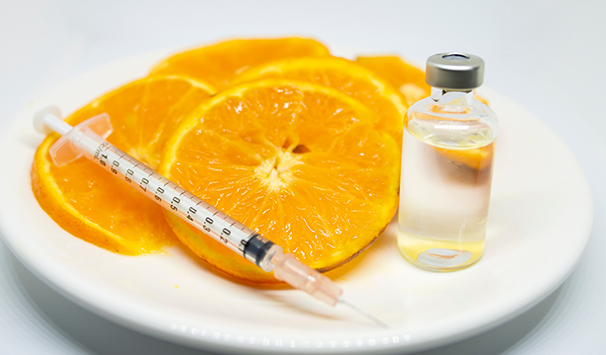 LealtadSabia's tweet photo. La Vitamina C en altas dosis es la solución real, NO los medicamentos con 30 efectos secundarios.

Hay una razón por la que la industria farmacéutica la odia:
No hay beneficio en la gente sana.

La vitamina C es barata, segura y eficaz contra el C4ncer, infecciones y enfermedades crónicas.

Aquí está la verdad:🧵