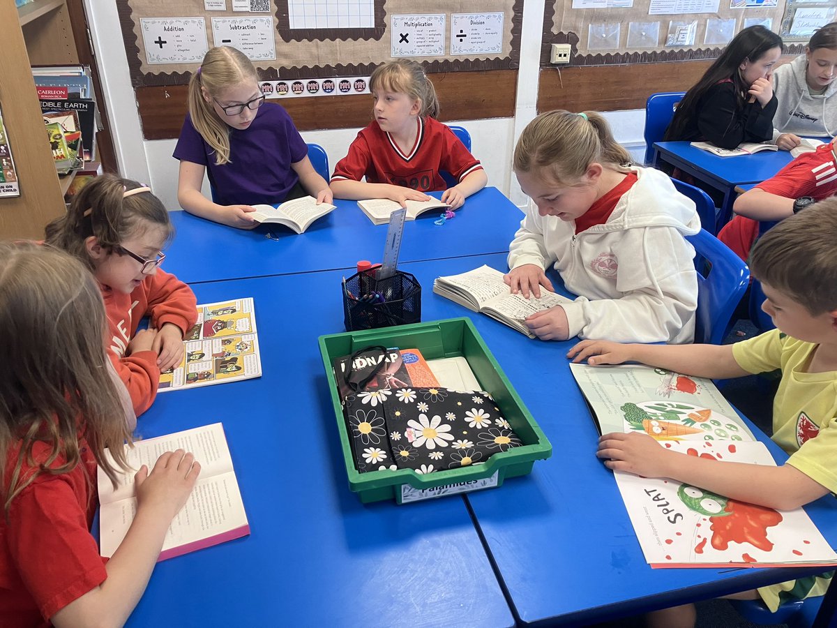 A busy day in school. Congratulations to this weeks award winners! Diolch to Seren a Sbarc for visiting our class, running the tuck shop practicing our bridge and claw cutting techniques and buddy reading with <a href="/TPSDosCaradog/">Dosbarth Caradog</a>