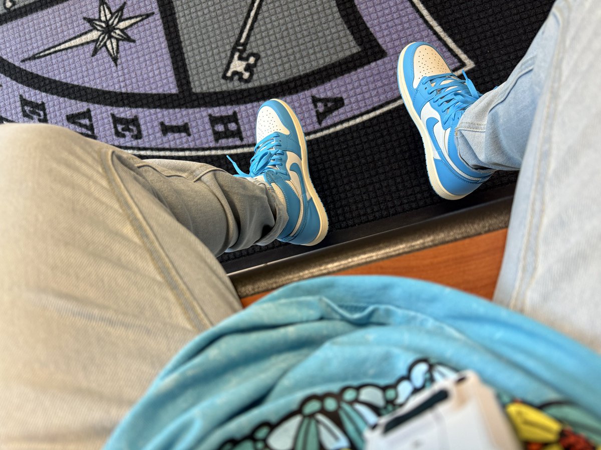 westeves25's tweet photo. #KOTD #Nike #Jordan1 #Jordans #Deanlife Been a while…. I have been a fan of the reimagined series but the fact is, I just love sneakers, particularly J’s… don’t care if the shades aren’t 100% https://t.co/4hanPc98fE