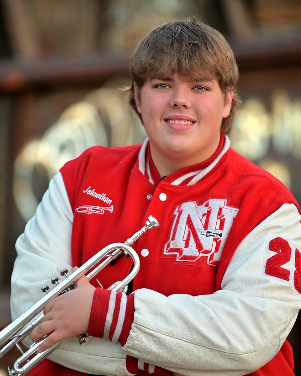 Congratulations to North Hills senior Johnathan Geraci who will serve our country in the United States Army!

Johnathon is a third-year student in the Automotive Technology program. He is also in the North Hills Marching Band. 

Thank You and Good Luck Johnathon!