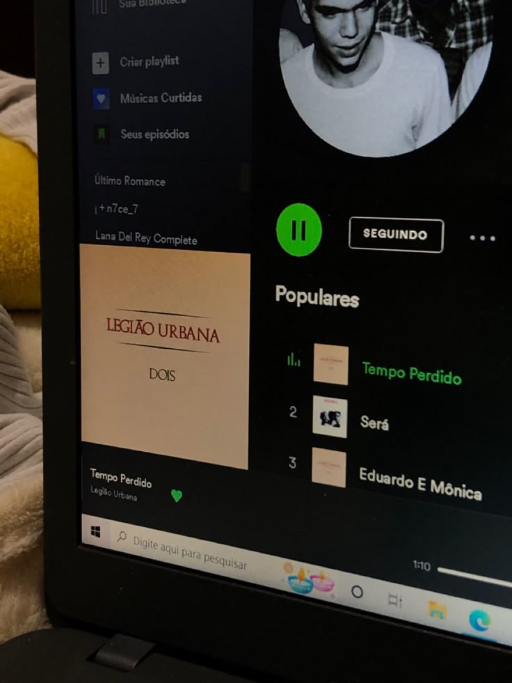 deve ser tao bom olhar pro Caio Tavares todos os dias ne