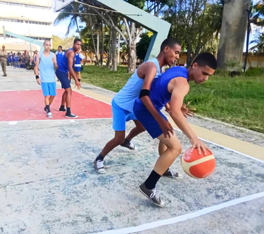 🔴🔵🟢| Los Camilitos de las EMCC del territorio Occidental se reunieron para disfrutar de una jornada llena de actividad física y sana recreación. Este evento, que promueve la integración, fue una oportunidad perfecta para fortalecer la preparación de los alumnos.
#Cuba🇨🇺