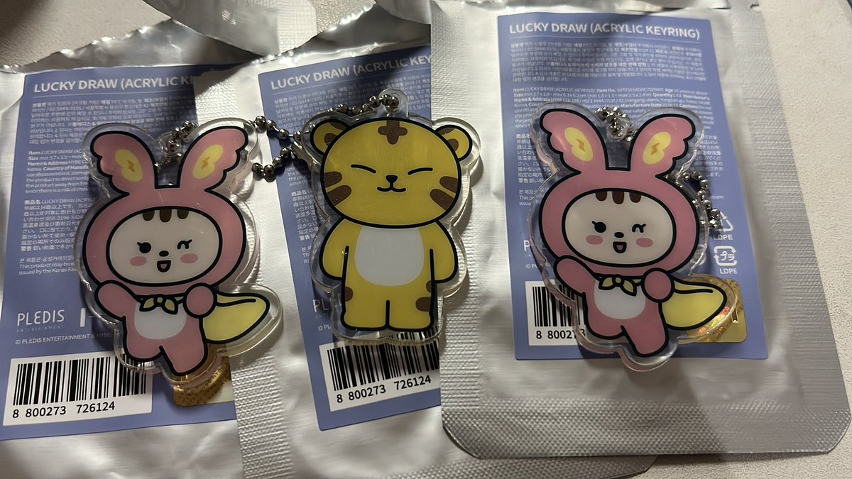 치아키키◡̈ tweet media