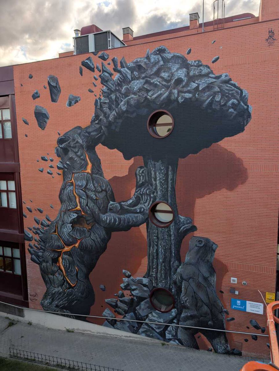 JMDmoratalaz's tweet photo. 📌Los artistas @lulagoce , @DiegoAsgraffiti , #Millo’ y #Dulk aportan su talento a ‘Muraltalaz’ 🖌
📍Con estas incorporaciones, ya son 19 los murales de gran formato que pueden recorrerse en este proyecto de #arteurbano que se desarrolla en #Moratalaz
👉https://t.co/ReH0NOoWy5 https://t.co/aRJRkaHUx1