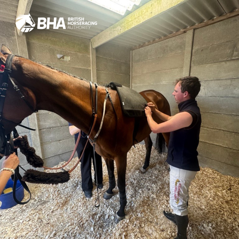BHAHorseracing's tweet photo. 💬 “It’s all about making better informed decisions in the best interests of the horses”

Horses will wear heart monitors on British racecourses during a BHA pilot to test the technology under race conditions 🏇

Find out more ⤵