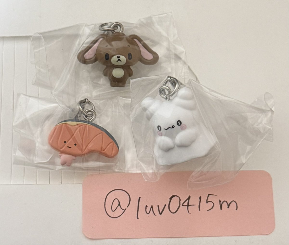luvO710k's tweet photo. @chocooO71 初めまして！クロミとウサハナを求めているのですが、キリミとはなまるおばけ2:2の交換は可能でしょうか？(TT) https://t.co/a0lgUhuZJF