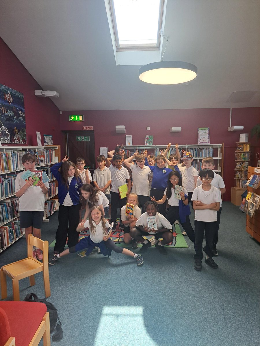 westsidelib's tweet photo. 3rd class from Knocknacarra N.S visited us this morning, and had a great time listening to stories and finding some amazing new books to borrow. Hope you enjoy them everyone!
#ClassVisit #AtYourLibrary #LoveGalwayLibraries https://t.co/ICkyTKwrXw