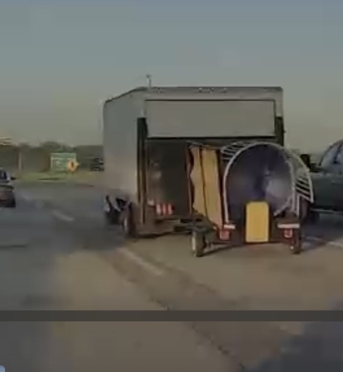 StLght3's tweet photo. @RizzShow found your dunk tank! https://t.co/tNpHLEZcTu