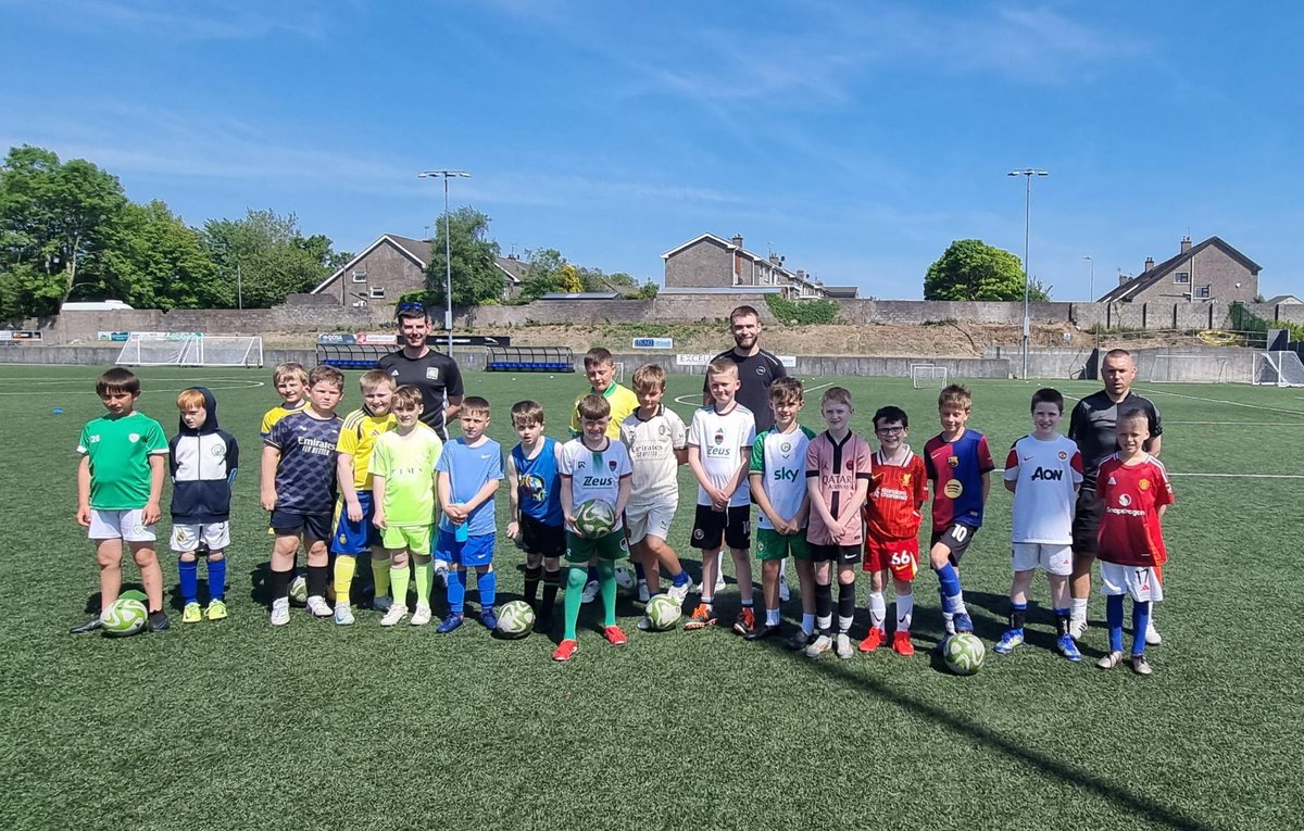 Swindon Town FC striker Aaron Drinan took time out of his training schedule yesterday to have a chat with our U10 group in @Carrigaline

Aaron had some great insights into the life of a professional footballer. He also had some tips for the boys for their training