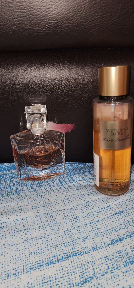 ikikoiko's tweet photo. Wts patfume lancome la vie est belle rose &amp; Victoria secret bare vanilla

Lancome 70% 660k bisa nego
Vs 80% 70k 
all bs oren 
take 2 700k

#parfume #zonauang #zonajajan  #Perfume https://t.co/hd0LHijQce