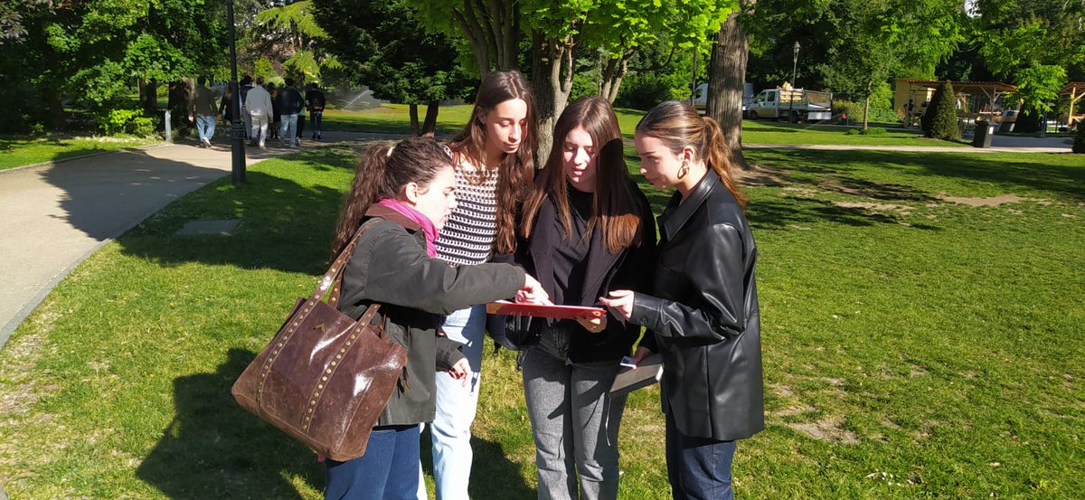 Liceo Luis Buñuel (@liceo_luis) on Twitter photo Actividad de tectónica de placas en clase físicamente activa de primero de bachillerato en el parque de la Planchette de Levallois.
<a href="/AccEducativaExt/">Acción Educativa Exterior</a>
<a href="/EmbEspFrancia/">España en Francia</a>
<a href="/EducationESP/">Éducation Ambassade d'Espagne</a> Actividad de tectónica de placas en clase físicamente activa de primero de bachillerato en el parque de la Planchette de Levallois.
<a href="/AccEducativaExt/">Acción Educativa Exterior</a>
<a href="/EmbEspFrancia/">España en Francia</a>
<a href="/EducationESP/">Éducation Ambassade d'Espagne</a>