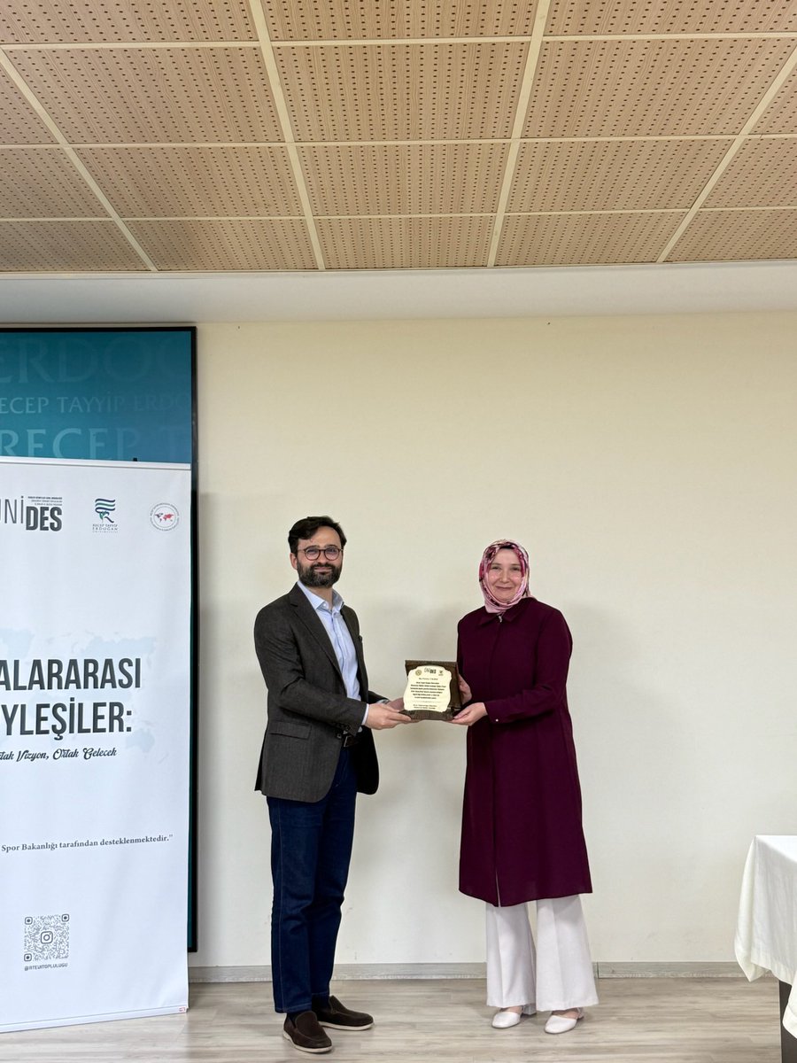 uitoplulugurteu's tweet photo. UNİDES Konferanslar Serisi Sona Erdi!

UNİDES projesi kapsamında düzenlediğimiz Afrika temalı final oturumumuzu da başarıyla tamamlayarak konferanslar serimizi sonlandırdık.
@46FaRuK46 @fatmayildiz26 https://t.co/XJTiD9DvAs