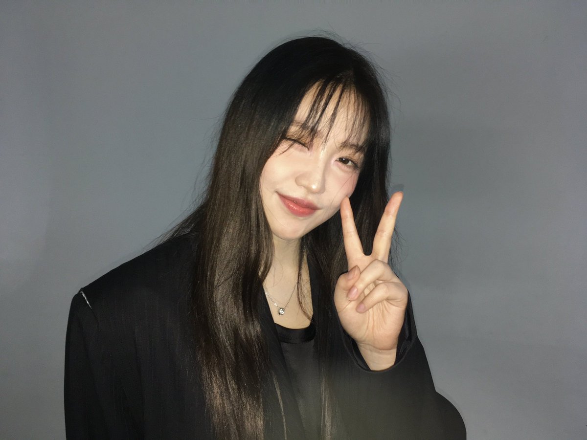 yerisexc's tweet photo. KIM YERIM!! https://t.co/QpMw2M2rzT