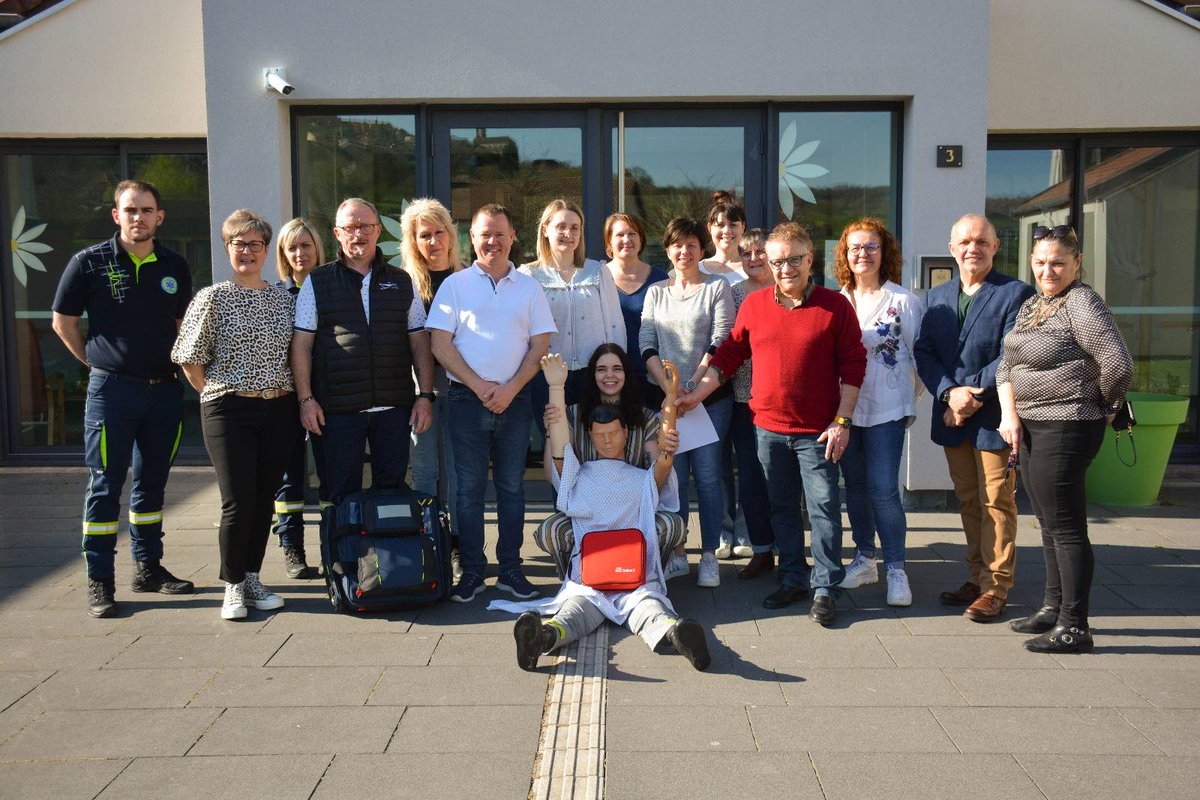ambulancessmet's tweet photo. Une formation AFGSU2 réussie à Bourmont pour les professionnels de santé du territoire Meuse Rognon
Du 2 au 4 avril 2025, une formation AFGSU de niveau 2

 https://t.co/dRLpkDIeXJ

#GROUPESMETSECOURSETSERVICES #AMBULANCESSMET #ACCORI https://t.co/VTOhcbb8RA