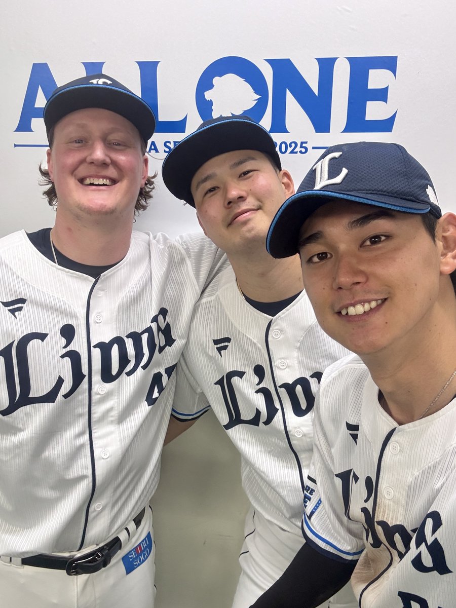 OUR HERO🥇 #ウィンゲンター 投手 #渡邉勇太朗 投手 #西川愛也 選手