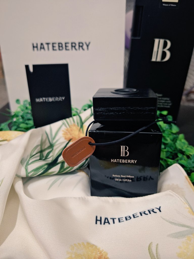 Ya_Ya_twitz's tweet image. #HateBerryScent  Diffuser กลิ่นหอมที่จะเปลี่ยนให้ห้องคุณรู้สึกผ่อนคลาย ช๊อปเลย👉
💛กลิ่น Whisper of Mimosa💐
th.shp.ee/yhVSwUX
🩵กลิ่น Sea &amp;amp; Cypress Sound🌊

🤎กลิ่น Roaring SandalWood🪵

#PerfumeReedDiffuser #คัลแลน