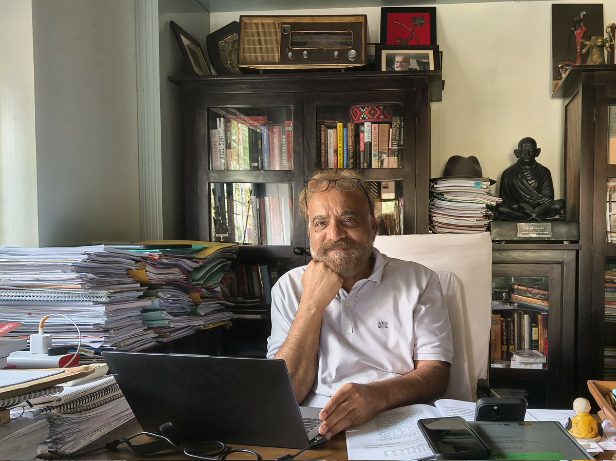उधर मध्यप्रदेश हाईकोर्ट ने पुलिस द्वारा लिखी FIR पर आपत्ति की, और इधर हमने उस आदेश की समीक्षा करना शुरू कर दिया।
#SofiyaQureshi