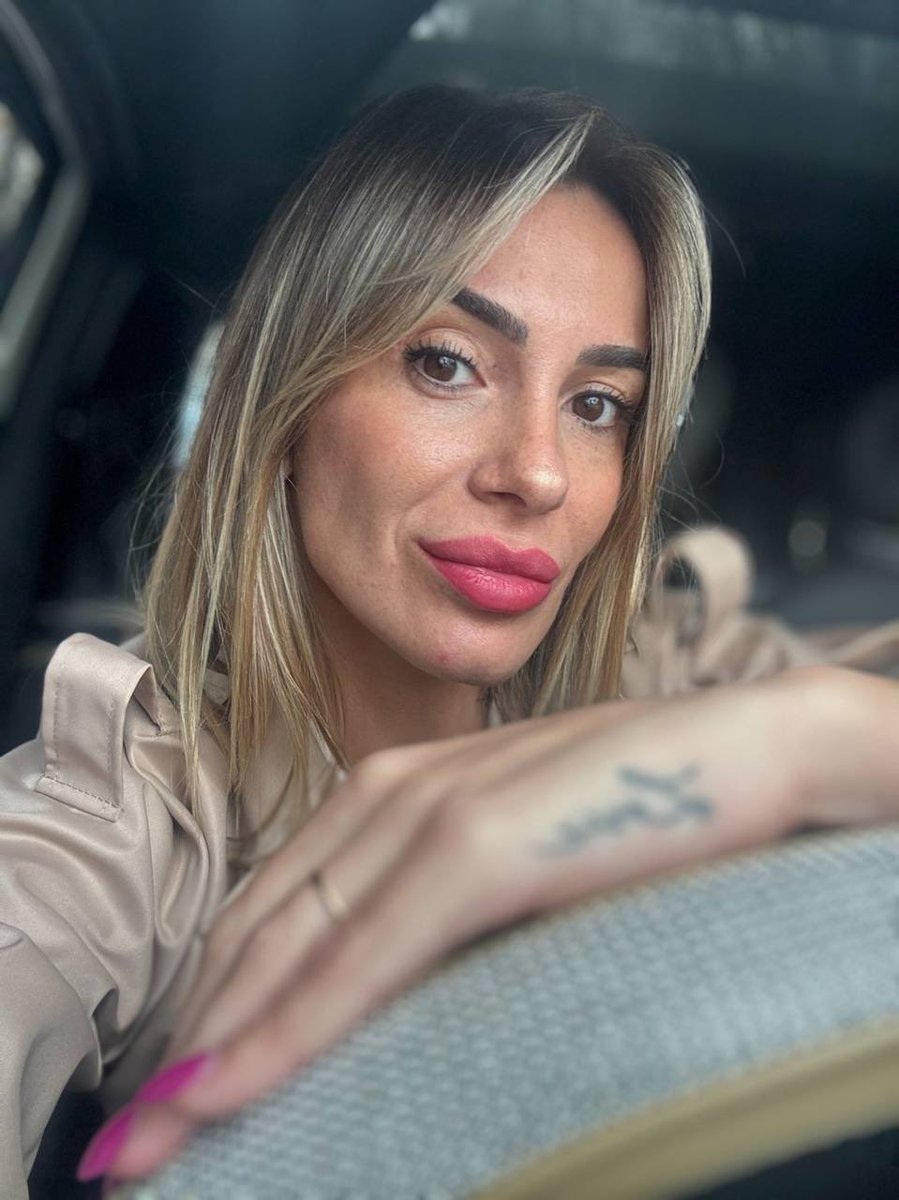 Είμαι 45 χρόνων και δεν μπορώ να βρω άντρα με τίποτα,όλοι με θεωρούν <<γριά>>
Θεωρείτε είμαι μεγάλη;
Πως σας φαίνομαι;