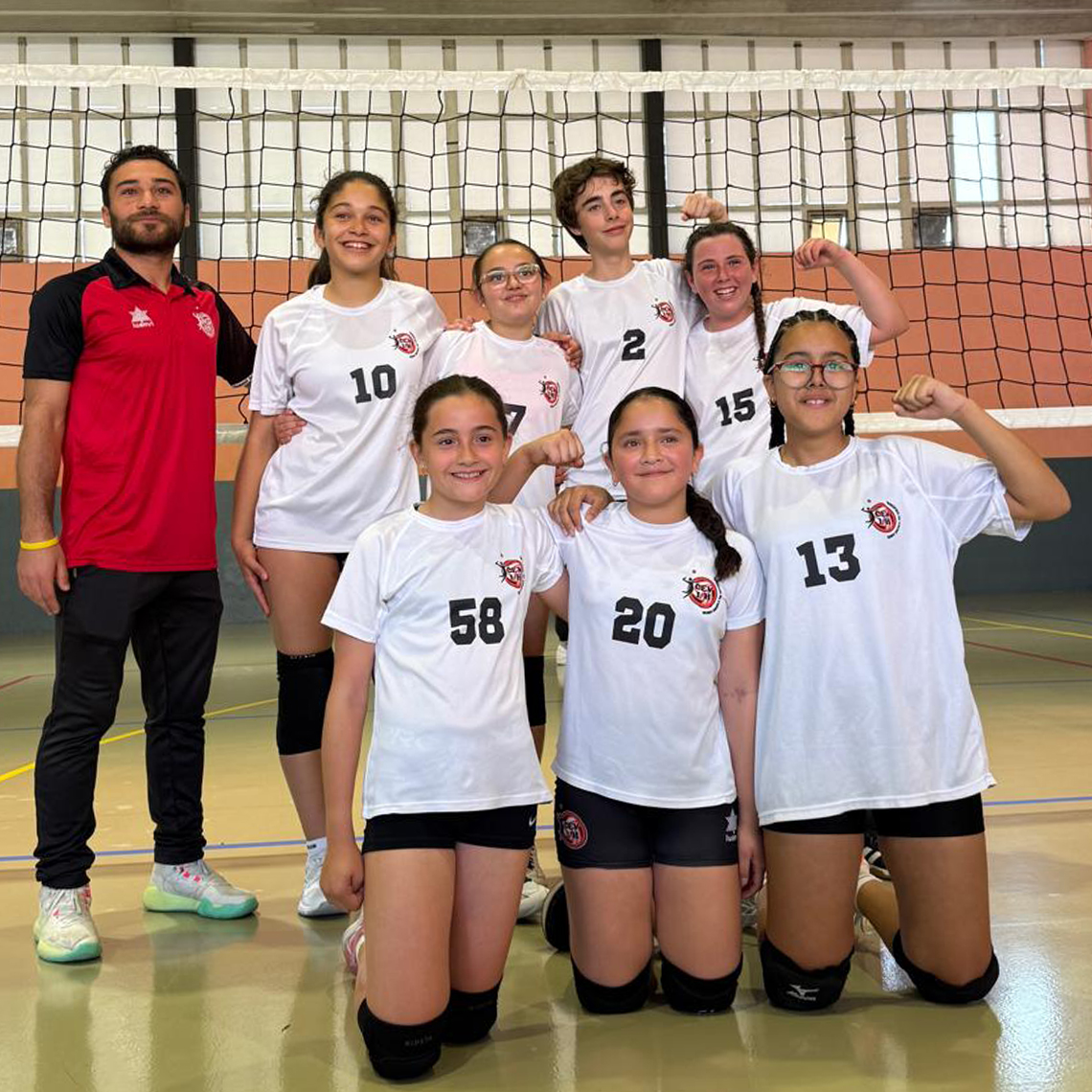 El CEV L’Hospitalet es prepara per somiar a Torelló: comença la Fase Final del Campionat de Catalunya Aleví Femení cevlh.cat/component/cont…