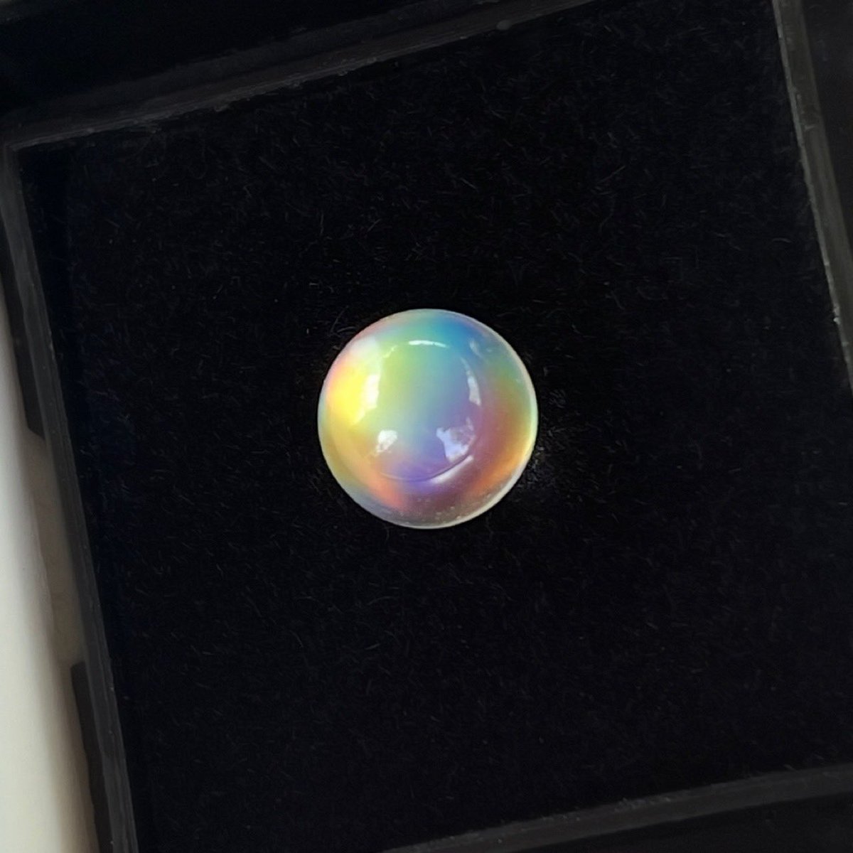 #하늘연달_안데신래브
레문이 취향이 아니라는 분들이 계시다면
꼭 짱돌 레문 구를 들여 봐야 한다고 생각합니다...🥹