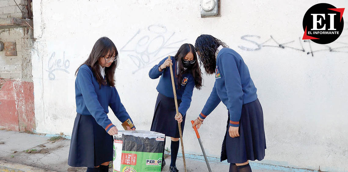 ElInformanteMX's tweet image. #EstudiantesMexiquenses ponen el #ejemplo: limpian, pintan y dan #mantenimiento a 5 mil #escuelas

Mediante la #PrimeraJornadaNacionalDeTequios por la #Paz y contra las #Adicciones se fomentan #EntornosEscolares seguros.
Tags: @Edomex @SeducEdoMex
elinformante.mx/?p=83457