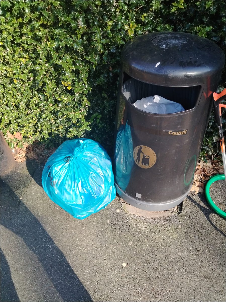 Sutton_Cold's tweet image. Great weather for a walk. Only two bags worth today...someone must have beat me out! ##SuttonColdfield