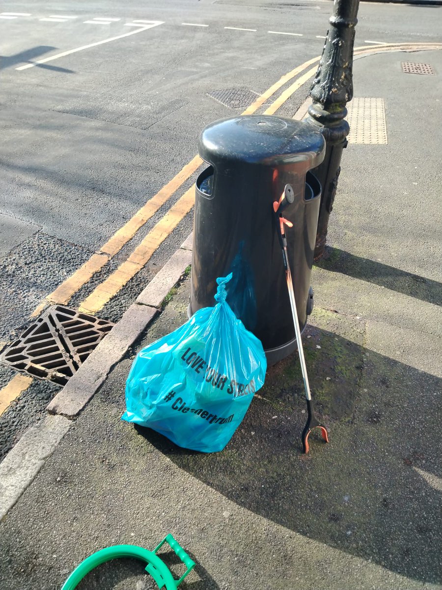 Sutton_Cold's tweet image. Great weather for a walk. Only two bags worth today...someone must have beat me out! ##SuttonColdfield